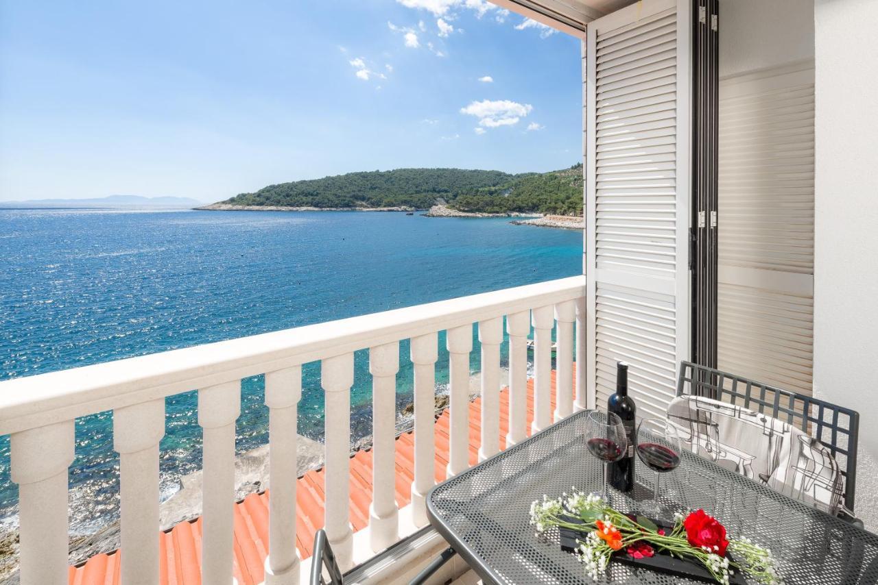 Luxury Bellavista Amazing Sea Holidays With Private Beach & Parking 밀나 외부 사진