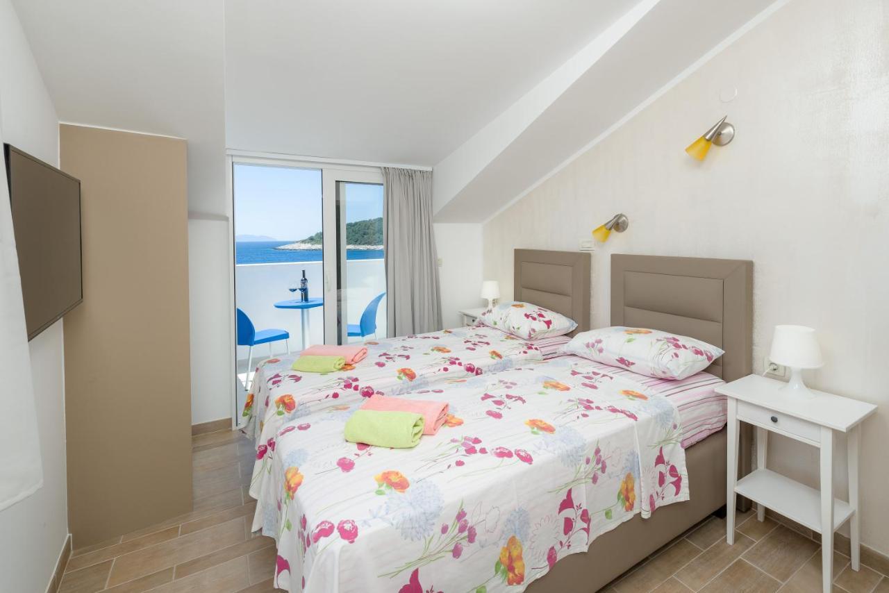 Luxury Bellavista Amazing Sea Holidays With Private Beach & Parking 밀나 외부 사진