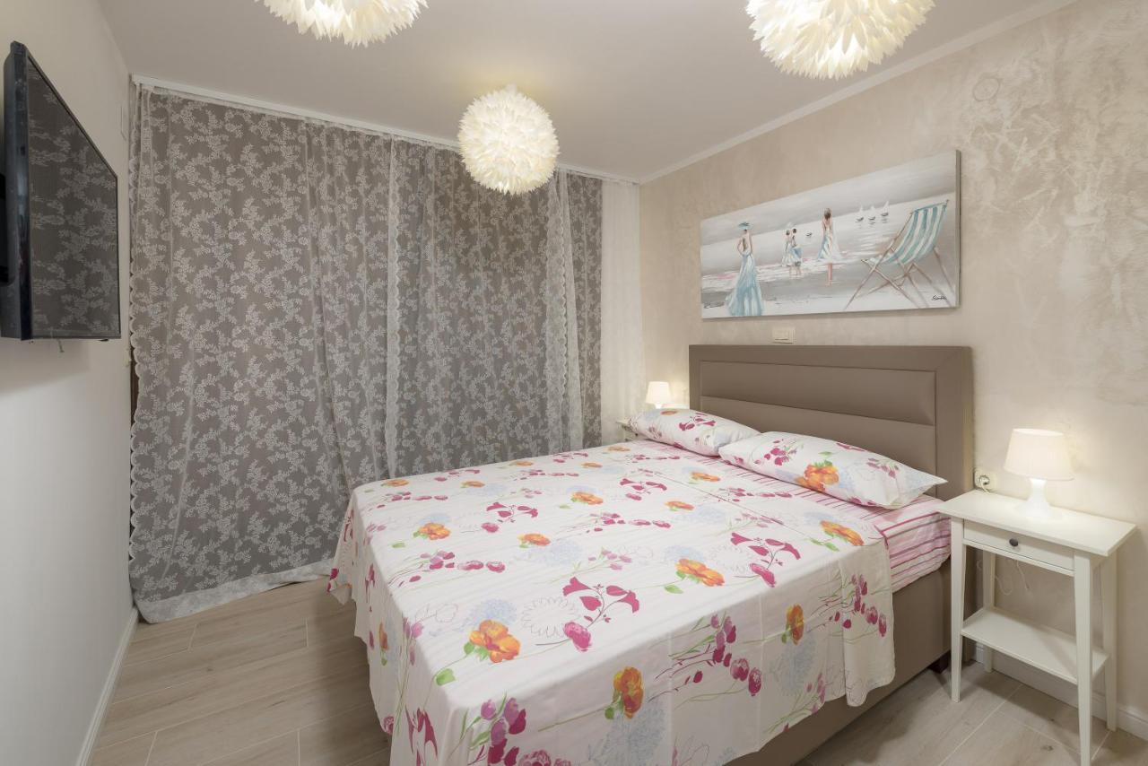 Luxury Bellavista Amazing Sea Holidays With Private Beach & Parking 밀나 외부 사진