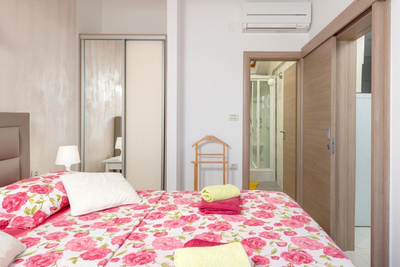 Luxury Bellavista Amazing Sea Holidays With Private Beach & Parking 밀나 외부 사진