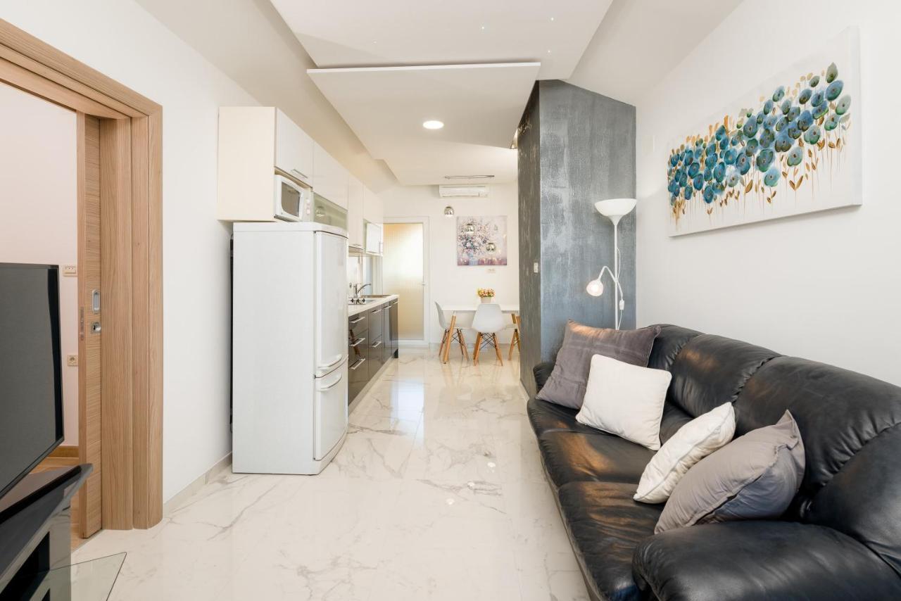 Luxury Bellavista Amazing Sea Holidays With Private Beach & Parking 밀나 외부 사진
