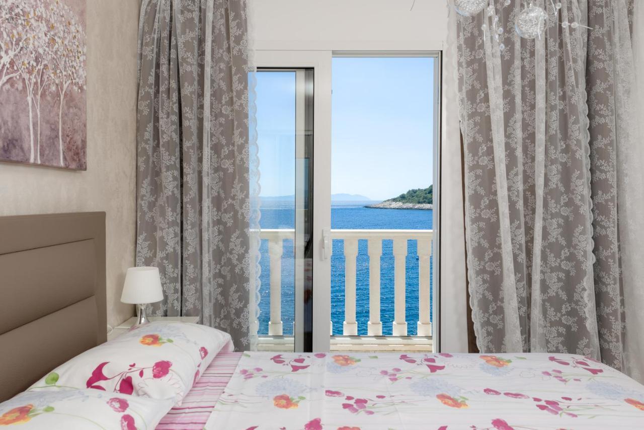 Luxury Bellavista Amazing Sea Holidays With Private Beach & Parking 밀나 외부 사진