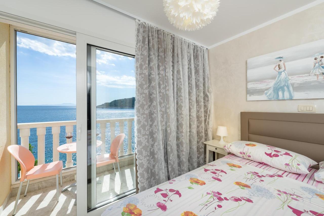 Luxury Bellavista Amazing Sea Holidays With Private Beach & Parking 밀나 외부 사진