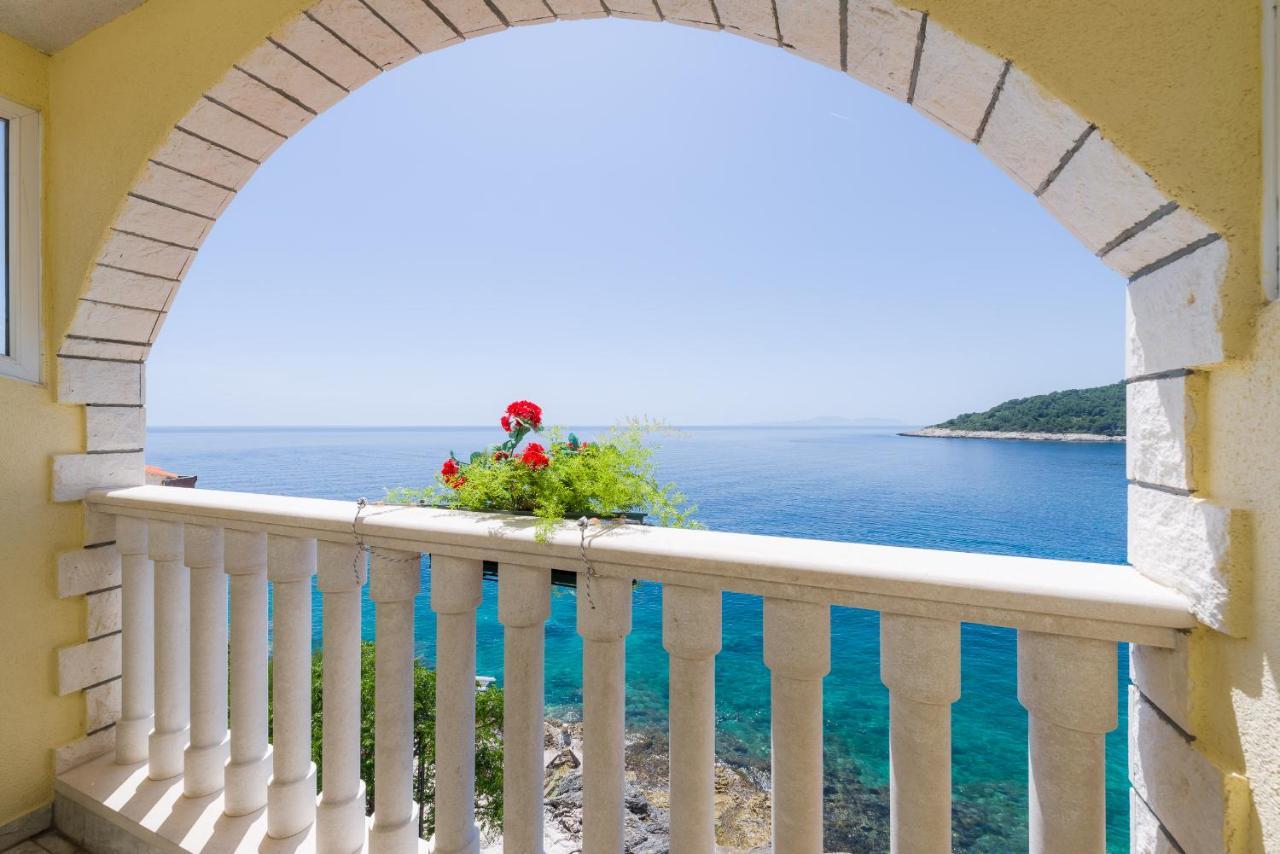 Luxury Bellavista Amazing Sea Holidays With Private Beach & Parking 밀나 외부 사진